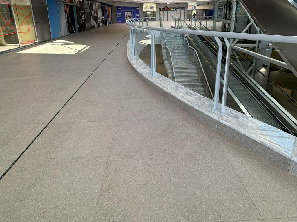 Πλακόστρωση Patras Mall